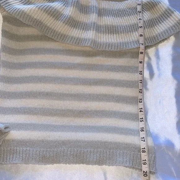 ROMEO & JULIET COTURE Y2K One Shoulder Stripe Sweater Gray & Winter White Size M - Picture 10 of 13